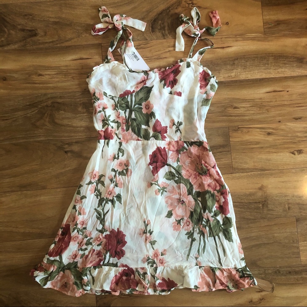 SOLD NWT Reformation Christine Dress in Etienne - Picture 4 of 7